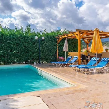 Dafni Villa *